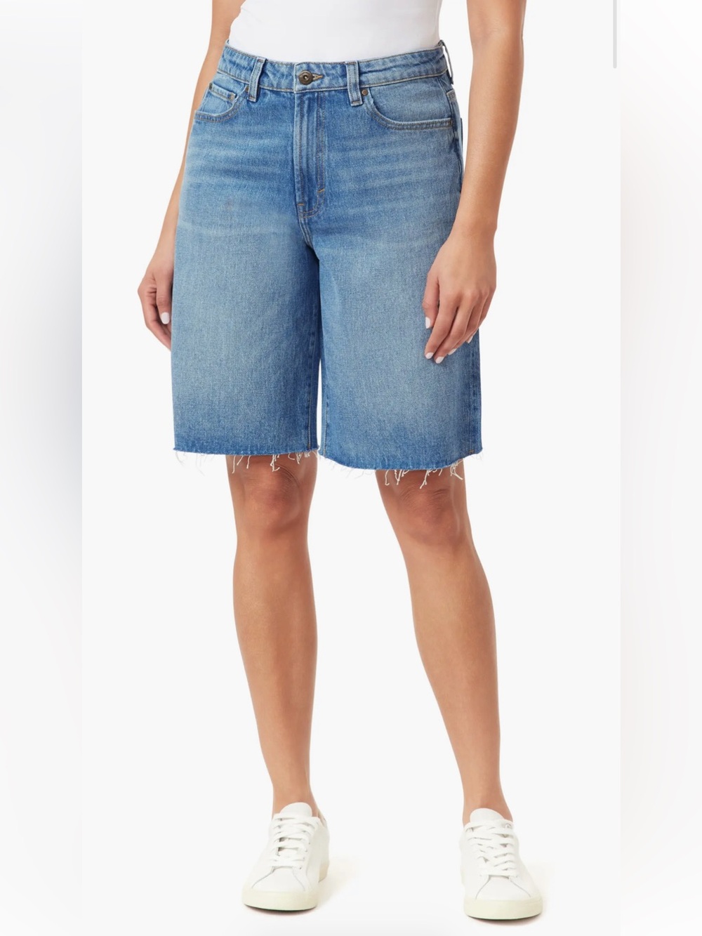 New Kensie Relaxed Fit Raw Hem Denim Shorts in Brisbane